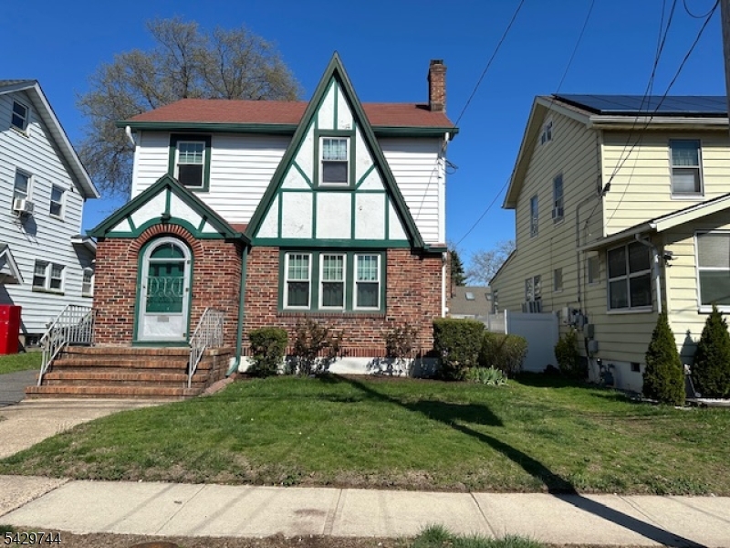1075 Thomas St<br>Hillside Twp. NJ 07205-2520