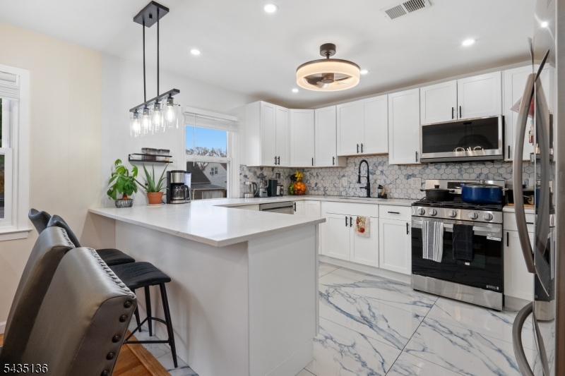1576 Julian Ter Union NJ 07083-5548