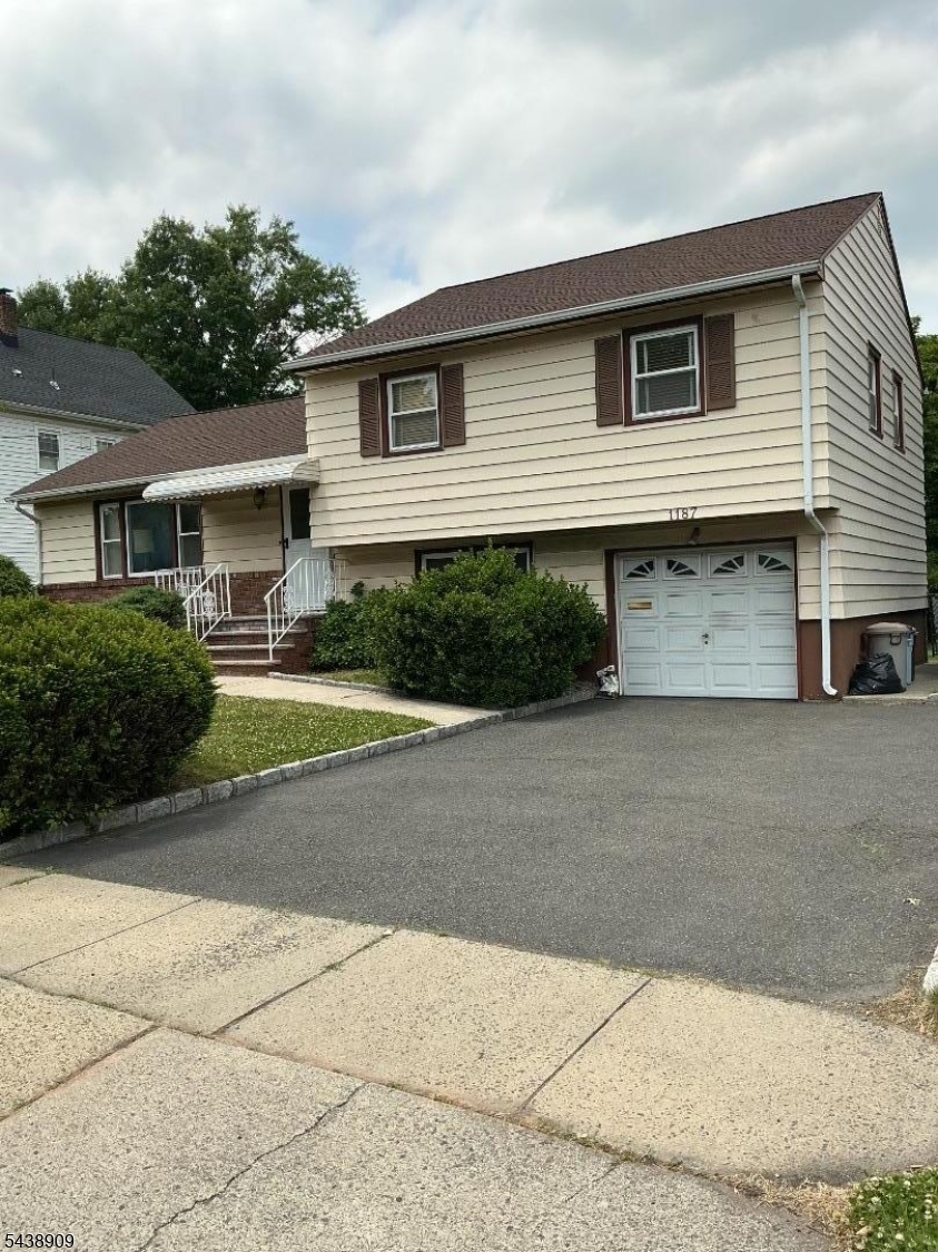 1187 Magie Ave Union NJ 07083-8029