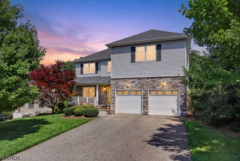 49 Haggerty Dr Essex NJ 07052-1444